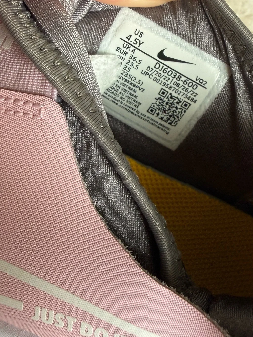 Nike *pre owned